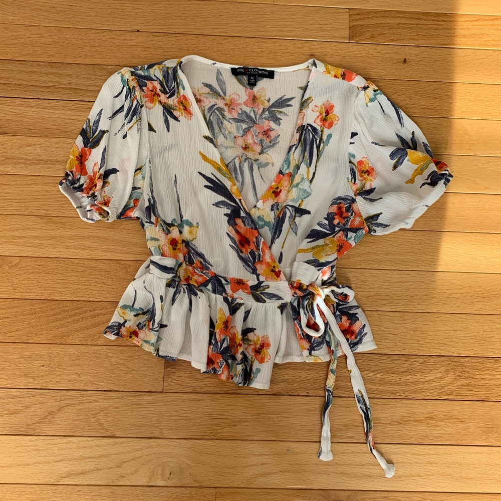 White floral front tie crop top